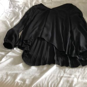 Ella moss black flowey top